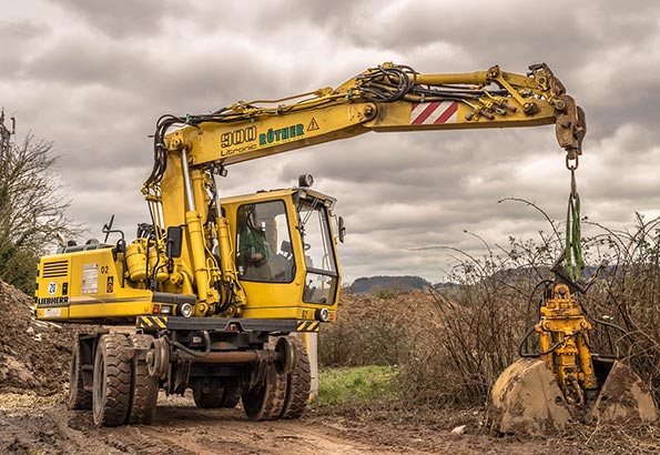如何选择合适的挖掘机培训学校